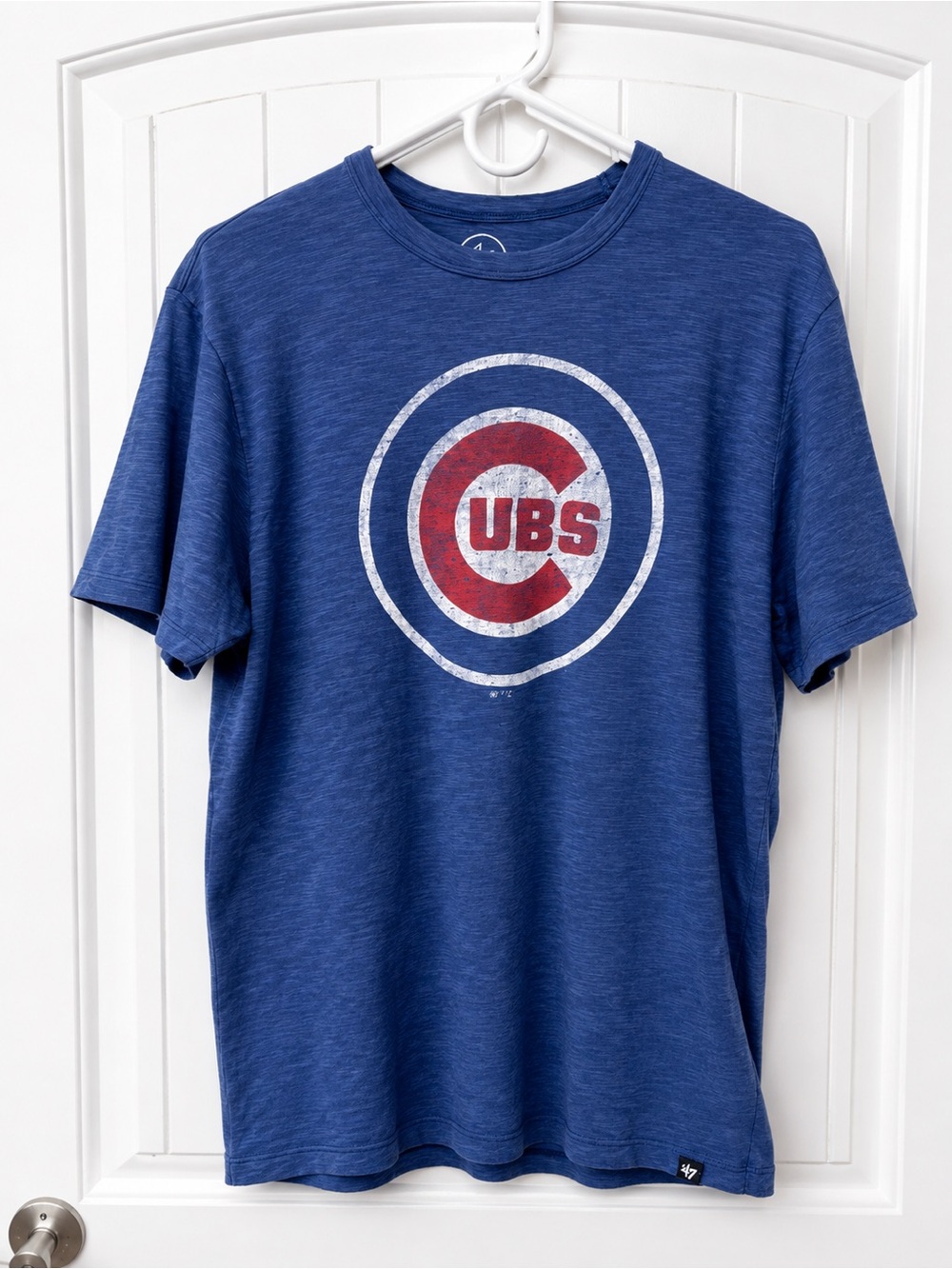 47 Brand Chicago Cubs Bullseye Scrum T-Shirt Men’s M Blue MLB Distressed